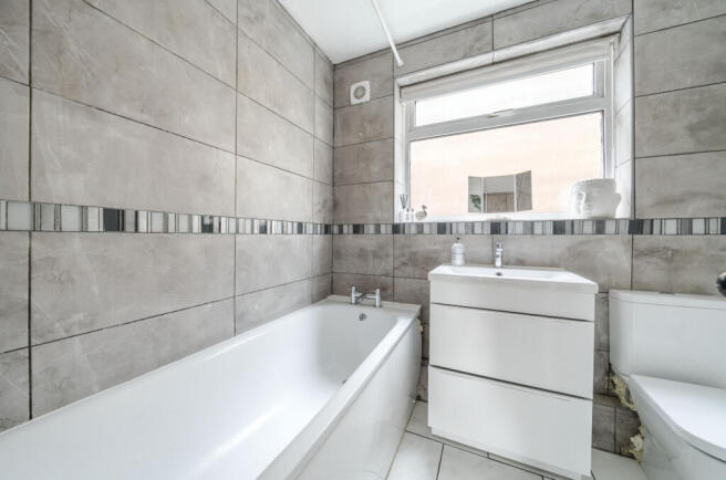 1386964-19-694028...