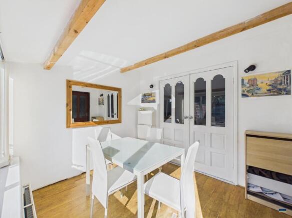 3 bed House for sale Image 7