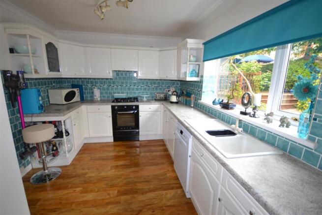 Kitchen/Breakfast L 