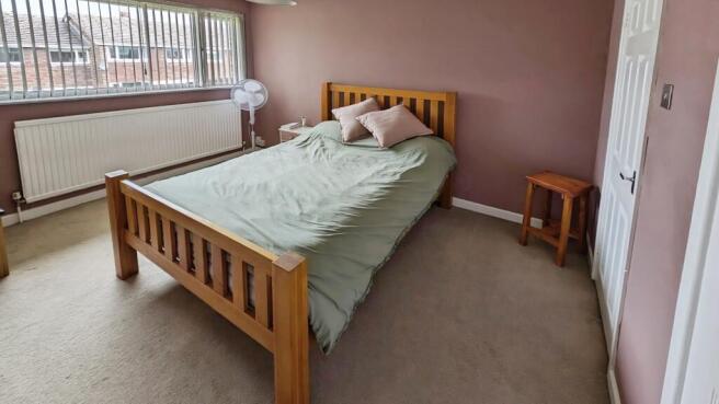 pbox-bedroom-335777.jpg
