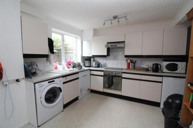 Kitchen.JPG