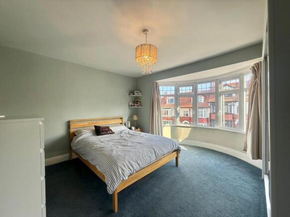 6 bed Semi-Detached for sale Image 7