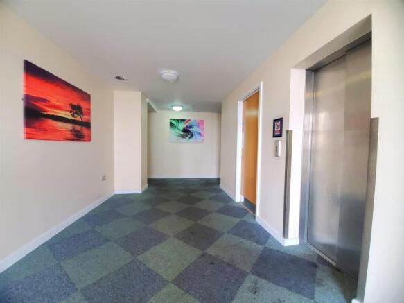 5th Floor with Elevator