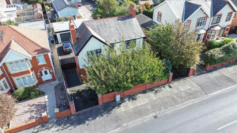 St. Annes Road, Blackpool, FY4