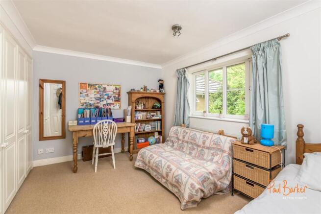 220511 - 12 St Barts Close - 14 [WM].jpg