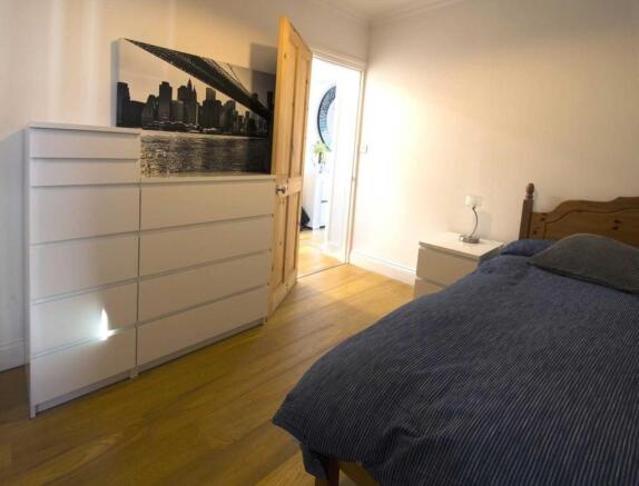Photo 10