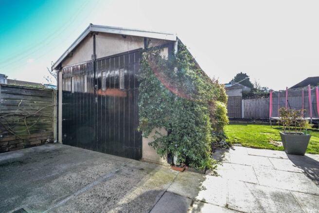 Detached Garage