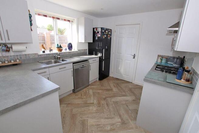 Parklands Avenue, Humberston photo 4