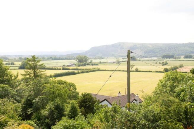 Views to Whitbarr...