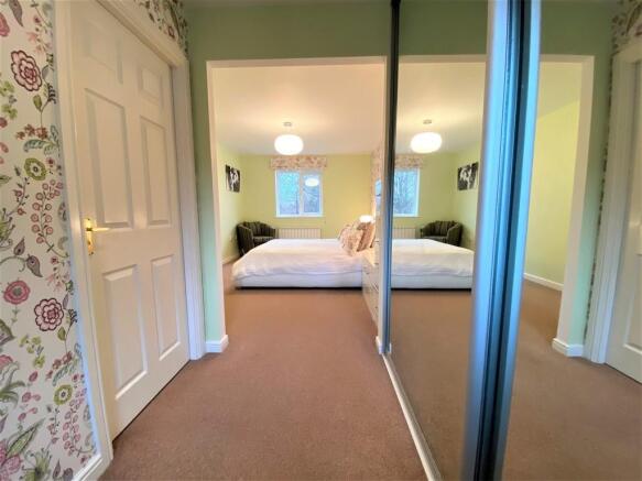 Master bedroom su...