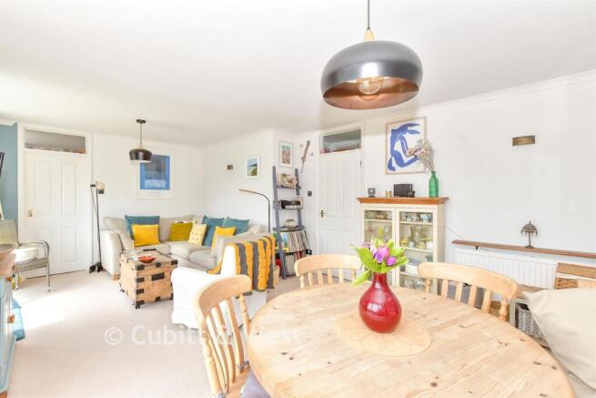 Sitting/Dining Room