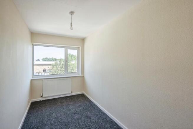 3 bed Semi-Detached for sale Image 12