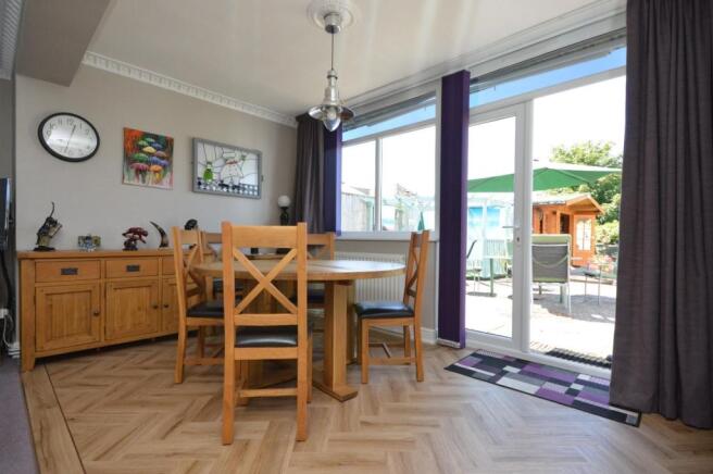 Sitting/Dining Room