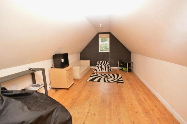 Loft room 