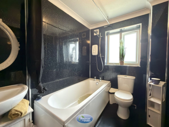 3 bed Detached for sale Image 4