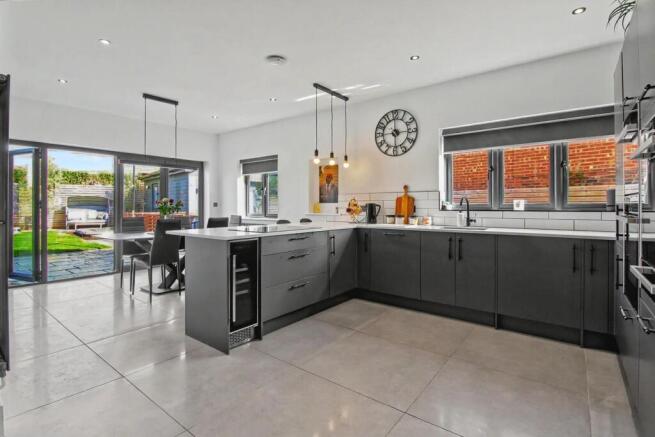 Kitchen/Dining Room