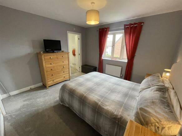 Bedroom 2 (1).jpg