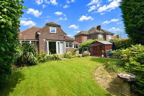 Overdale Crescent, Flixton, M41