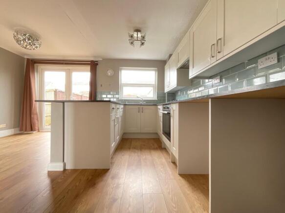 3 bed Detached for sale Image 4