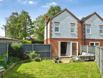 Cheadle Road, Cheddleton, Staffordshire, ST13 7BH