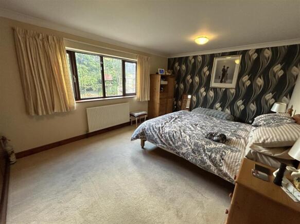 3 bed Detached Bungalow for sale Image 10