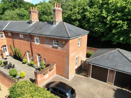 Sherrards Mansions, Welwyn Garden City, AL8