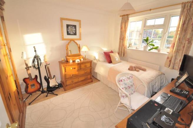 BEDROOM 2