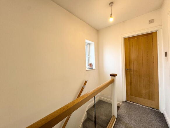 3 bed Semi-Detached for sale Image 9