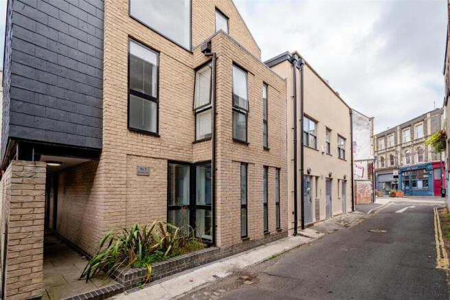 7A GFF Hampton Lane BS6 6LE-1.jpg