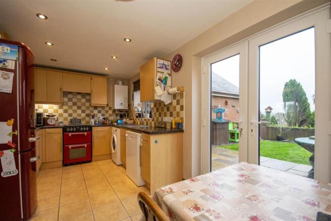 KITCHEN/DINER