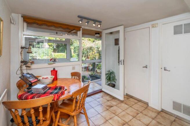 BREAKFAST ROOM