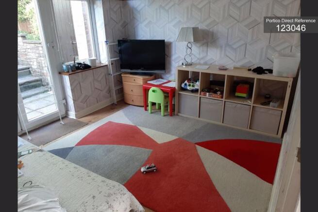 Photo 10