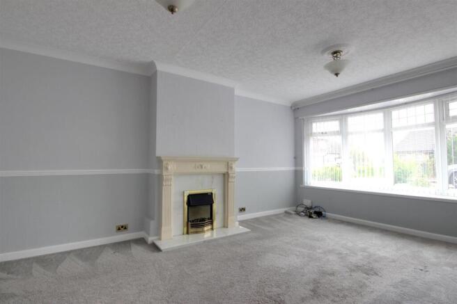 2 bed Semi-Detached Bungalow for sale Image 5