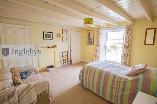6 bed Farm House for sale Image 9
