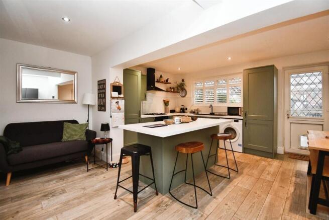 Kitchen / dining room