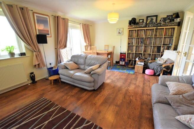 Lounge/dining room