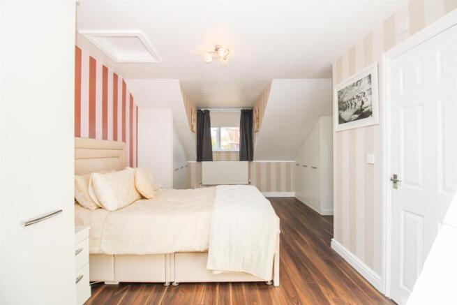 2 bed Detached Bungalow for sale Image 11