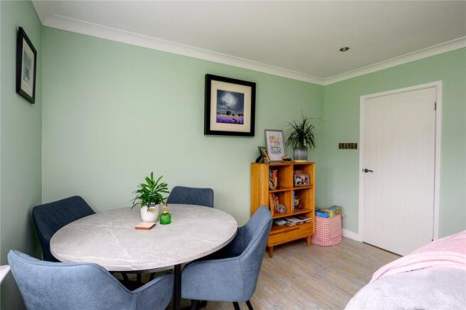 2 bed Apartment for sale Image 5