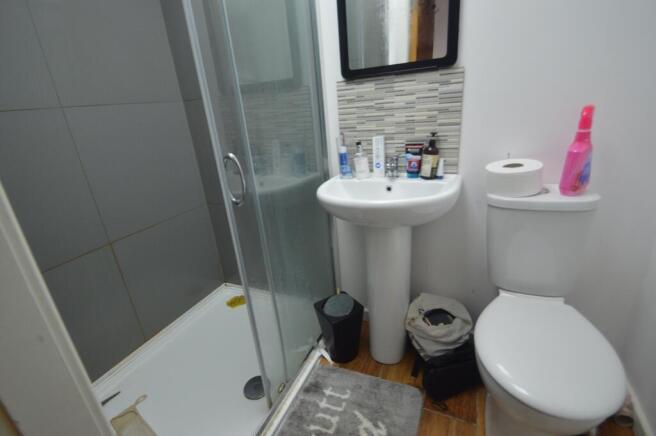 5 bed Terraced to rent Image 11