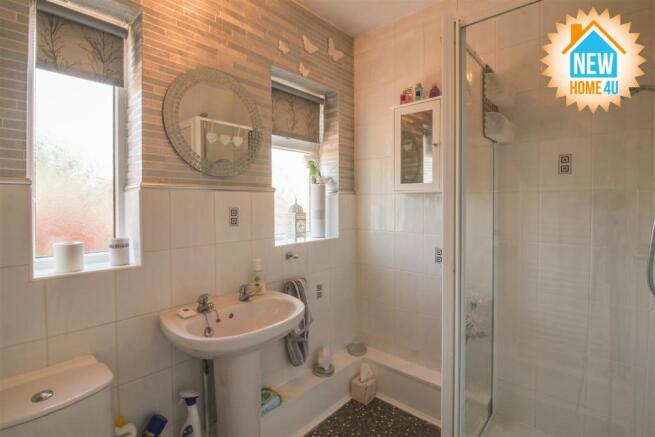 FAMILY BATHROOM: