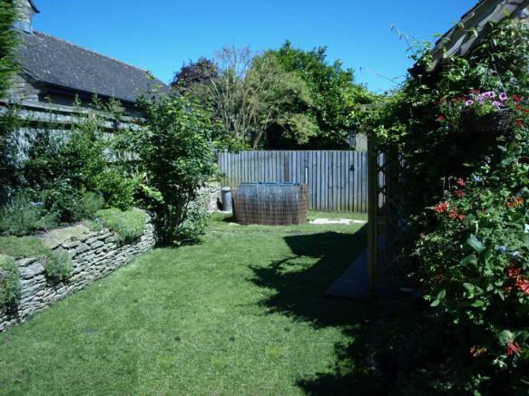 Photo 8