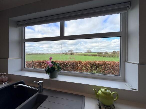 3 bed Detached for sale Image 6