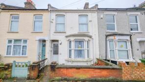70, St Margarets Terrace, London SE18 7RN