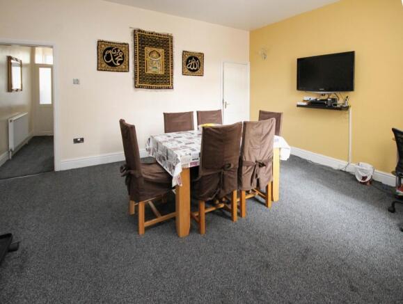 room image 2