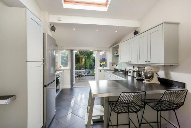 36 Gresham Avenue kitchen 2.jpg