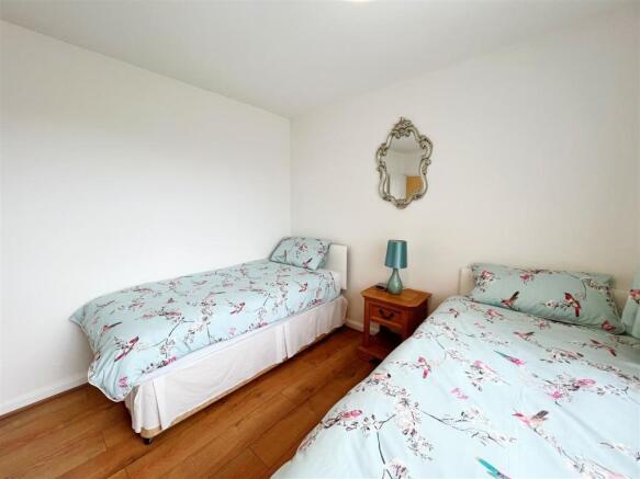 Bedroom 2 pic 2.jpg