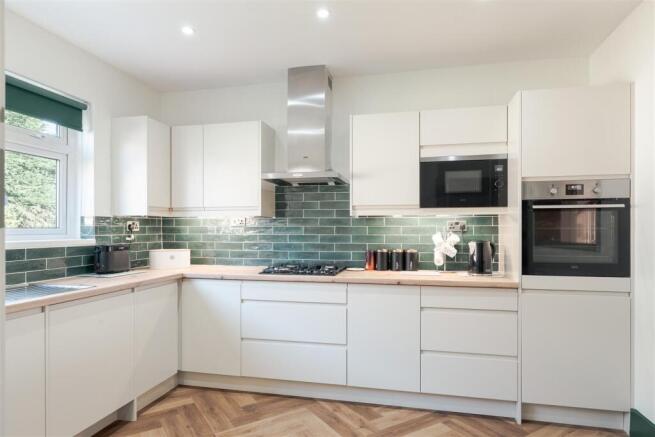 Beckside Road, Dalton-In-Furness photo 4
