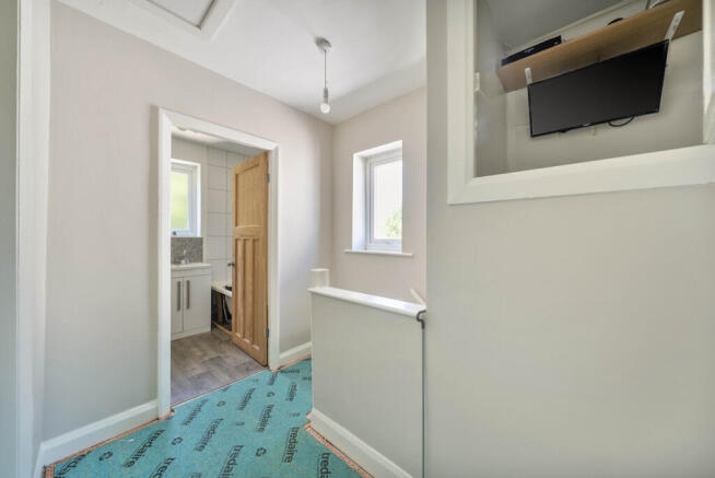 3 bed Semi-Detached for sale Image 12