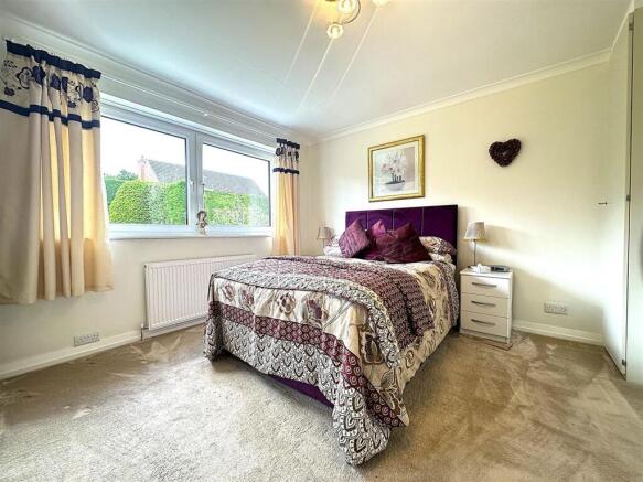 3 bed Detached for sale Image 9