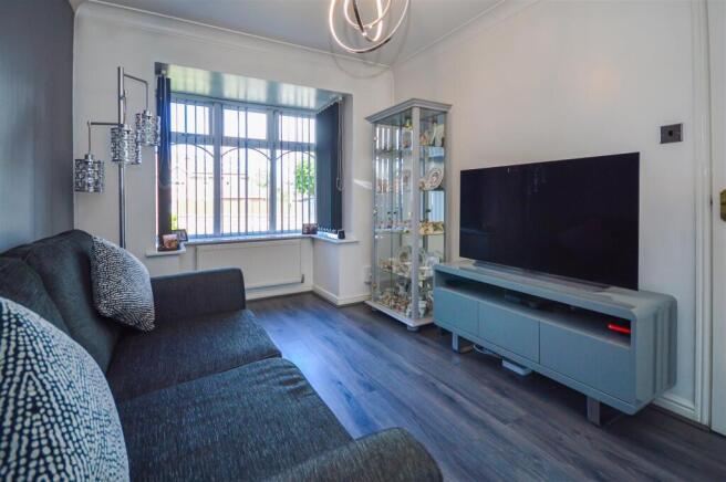 4 bed Detached for sale Image 4
